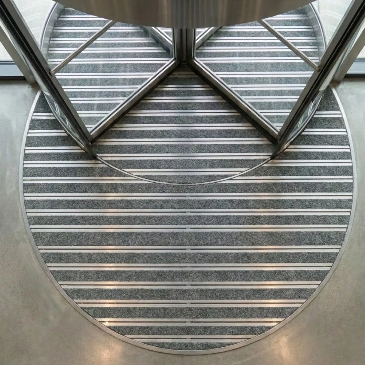 38-recessed-grill-mat-in-use-1-69ebbd8176495