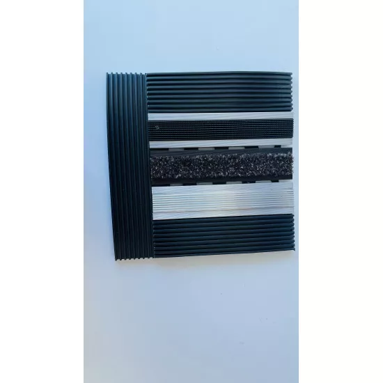 img-6164-550x550h-69ebc2d4ad804