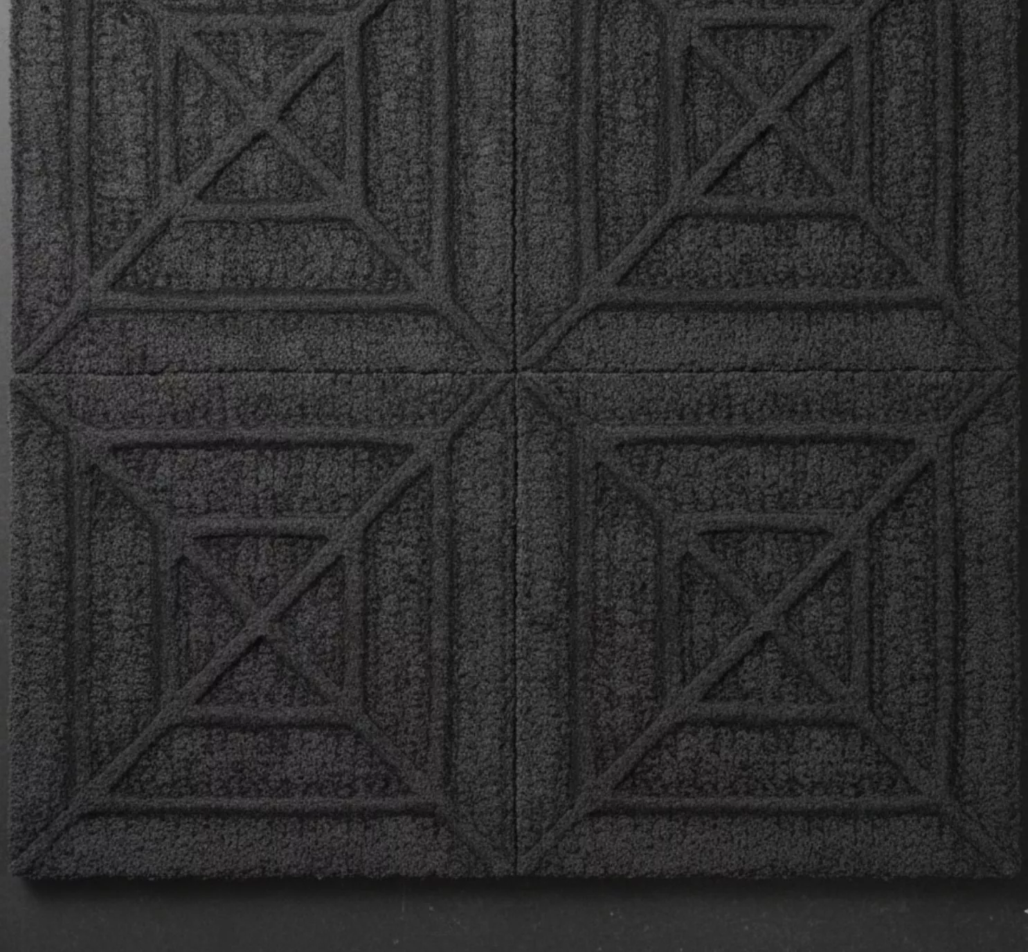waterhog-max-tiles-geometric-pattern-69ebad68aabf3
