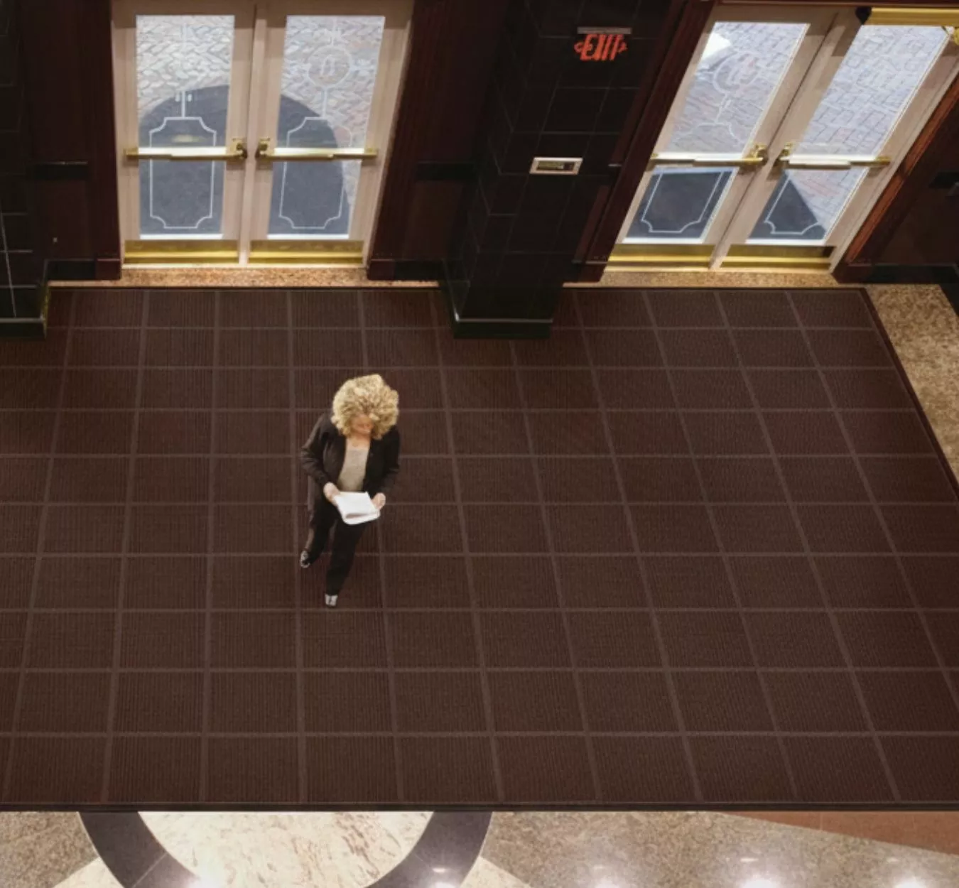 waterhog-modular-tiles-in-use-hotel-entrance-69ebcd2beb506